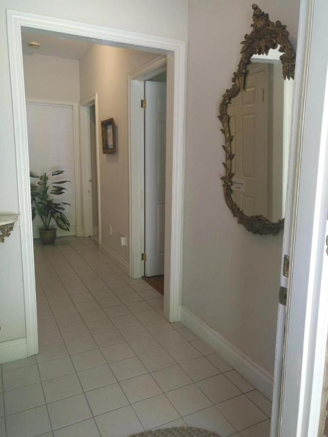 Lakeside Private Suite-Queen Bed Room Tottenham Εξωτερικό φωτογραφία